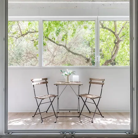 Daire New!charming 2bd Close To Center And Natural