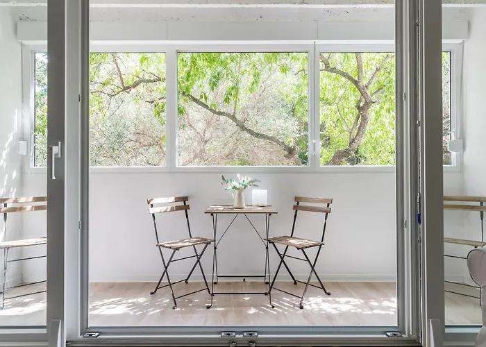 아파트 New!charming 2bd Close To Center And Natural