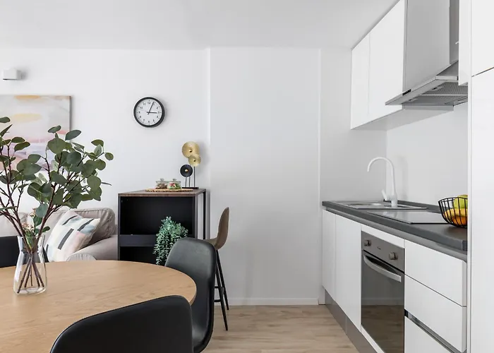 New!charming 2bd Close To Center And Natural