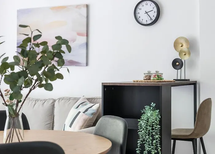 New!charming 2bd Close To Center And Natural 아파트