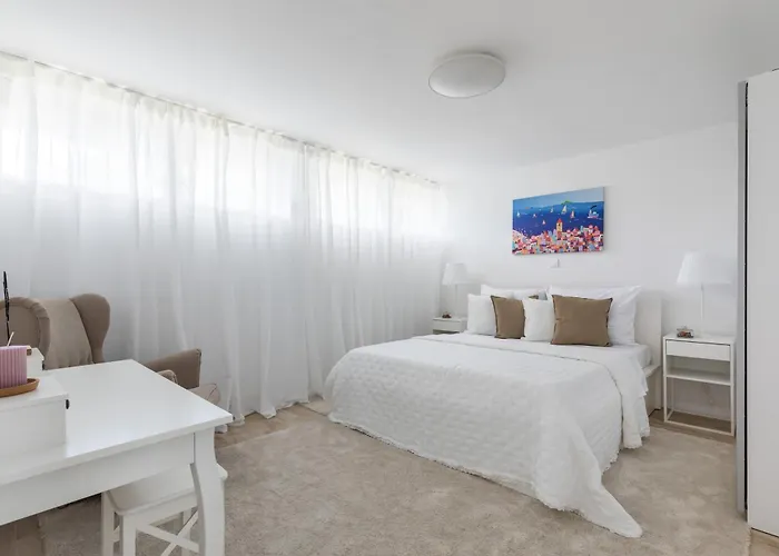 아파트 New!charming 2bd Close To Center And Natural