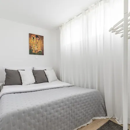 New!charming 2bd Close To Center And Natural Apartamento