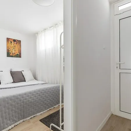 New!charming 2bd Close To Center And Natural Διαμέρισμα *